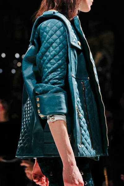 Look 63